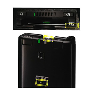 ETCのロゴに加えて別のマークが表示されたETC車載器の画像